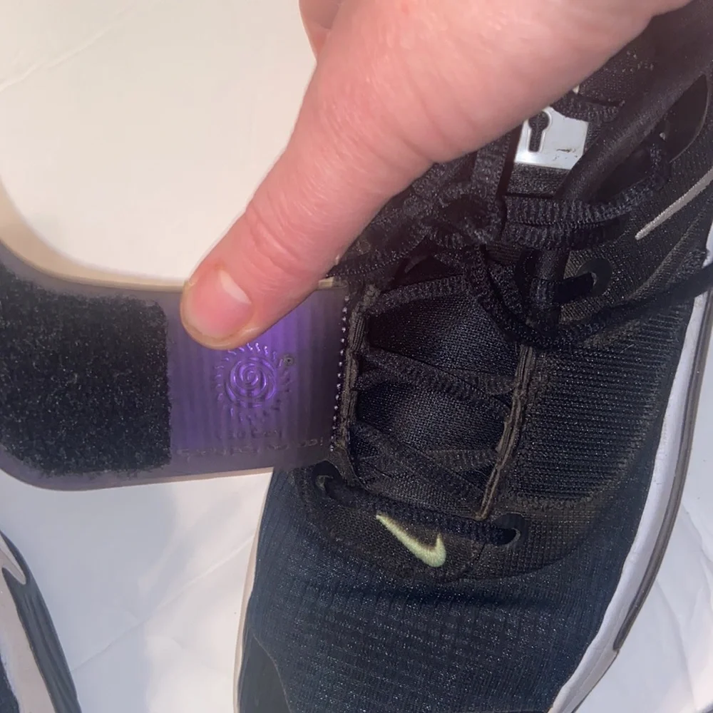 Nike Freak 3 sneakers size 6Y